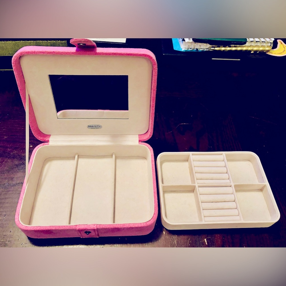 Travel jewelry box